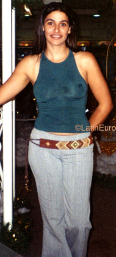 Date this attractive Brazil girl Seuzia from COLOMBO B9266