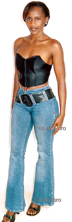 Date this happy Cameroon girl Yvonne from Yaounde A9661