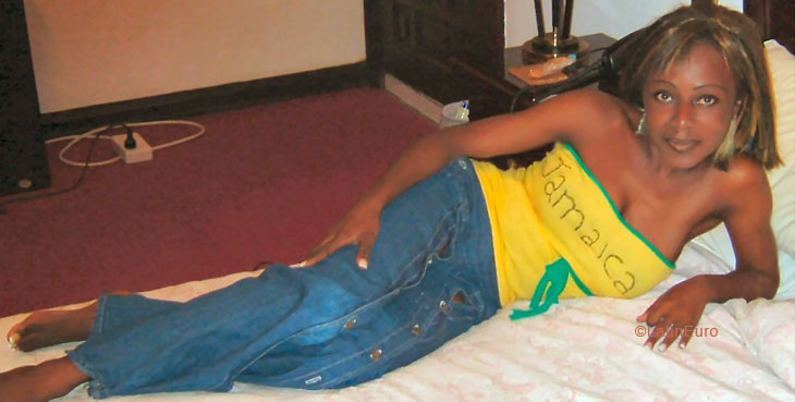 Date this athletic Ghana girl Isabelle from  A9773