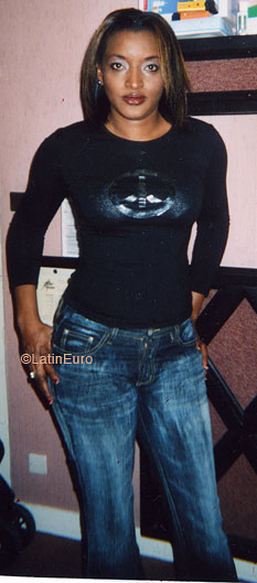 Date this pretty Any Country girl Idrissa from  A9868