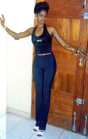 Date this sensual Togo girl Ajavontina from  A9941