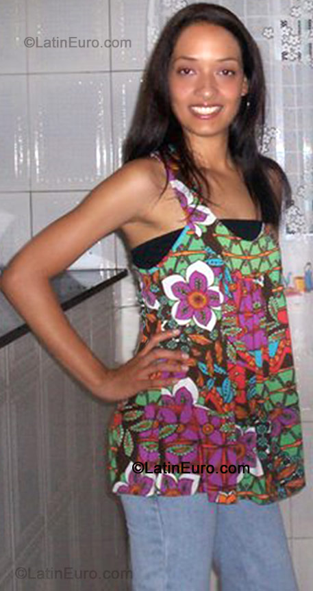 Date this delightful Brazil girl Fernanda- from Sao Paulo B-124
