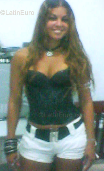 Date this funny Brazil girl Lena-Brazi from Maceio B-154