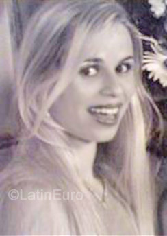 Date this happy Brazil girl Maria from Santos B-186