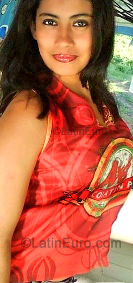 Date this foxy Brazil girl Inagiara from  B-214