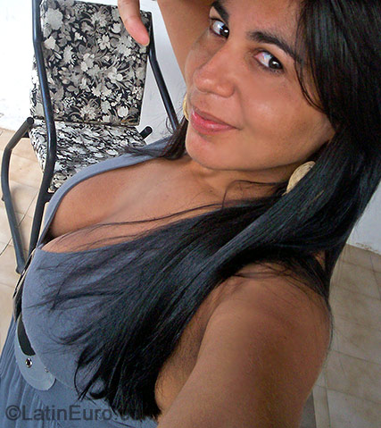 Date this charming Brazil girl Nathalia from Cascavel B-230