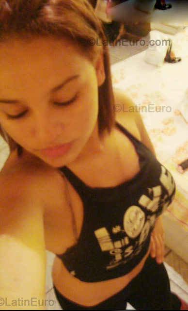 Date this georgeous Brazil girl Bianca from  B-263