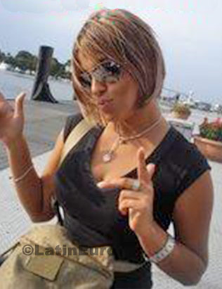 Date this sultry Brazil girl Jacqueline from Rio de Janeiro B-81