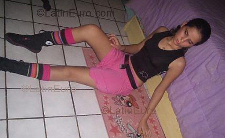 Date this cute Brazil girl Dandara from Teresina B1003