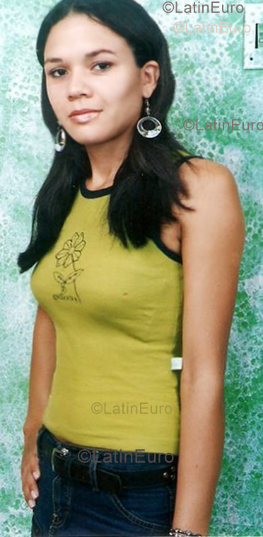 Date this hot Brazil girl B1012 from Araguaina B1012