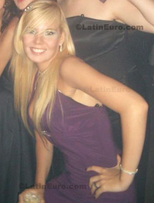 Date this voluptuous Brazil girl Helouise Alvo from Praia Grande B106