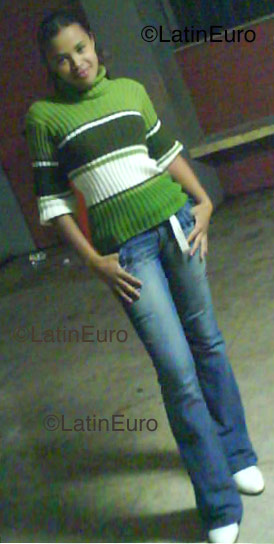 Date this fun Brazil girl Sheyla from Teresopolis B1073