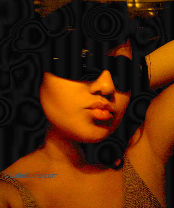 Date this beautiful Brazil girl Caroline from Sao Paulo B1145