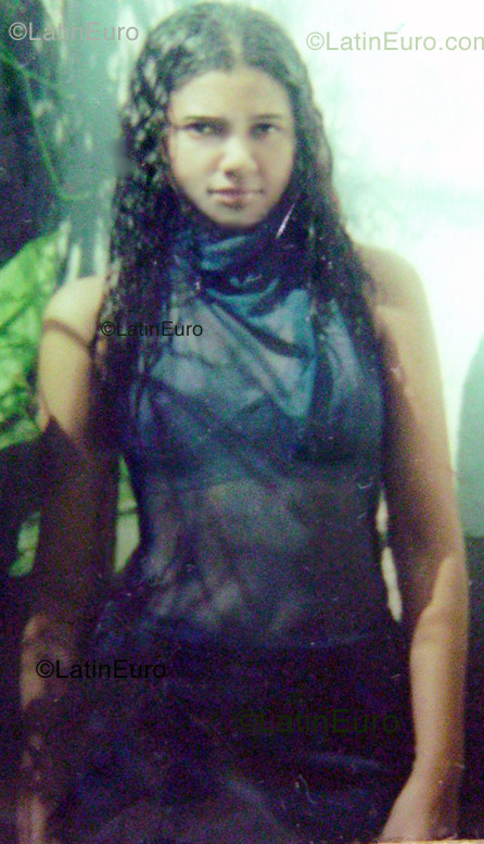 Date this voluptuous Brazil girl Francinete from Teresina B1201