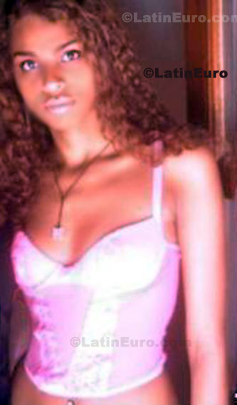 Date this good-looking Brazil girl Vivi-Brazi from Duque De Caxias B121