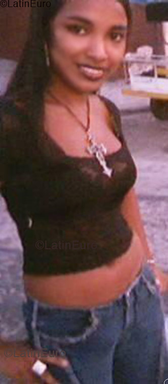 Date this nice looking Brazil girl Ana from Sao Luis B1273