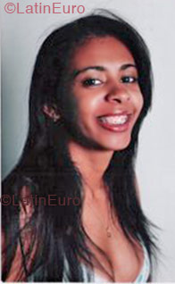 Date this cute Brazil girl Lilian- from Muriae B1305