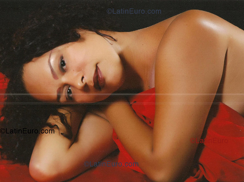 Date this good-looking Brazil girl Cristiani from Vitoria B1331