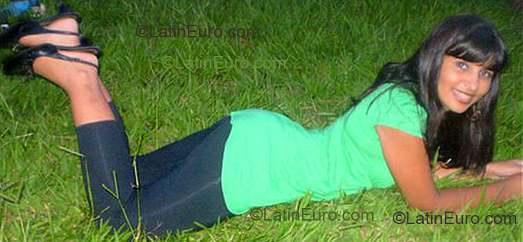 Date this beautiful Brazil girl Arenice from Palmas B1378