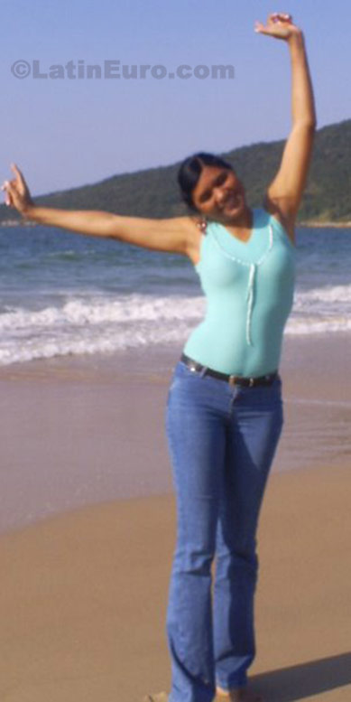 Date this delightful Brazil girl Eliney from Sao Jose BR3764