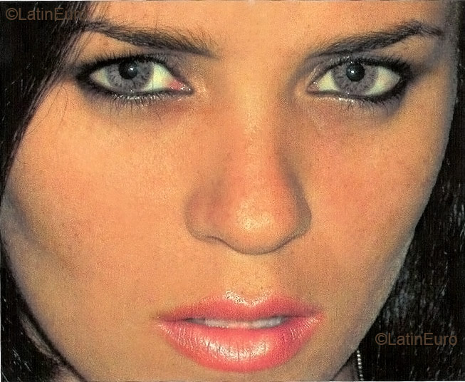 Date this stunning Brazil girl Lucelia from Rio De Janeiro B1460