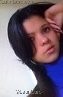 Date this nice looking Brazil girl Wadyla from Anapollis B1496