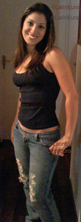 Date this attractive Brazil girl Monalisa from Sorocaba B1504