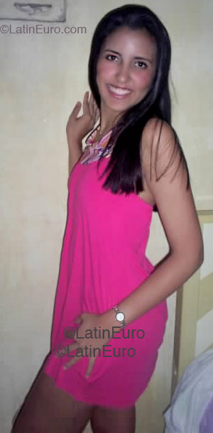 Date this attractive Brazil girl Andreia from Fortaleza B1514