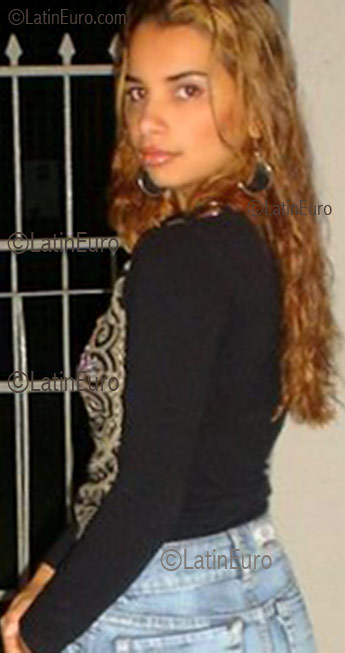 Date this beautiful Brazil girl Sara from Vila Velha B1633