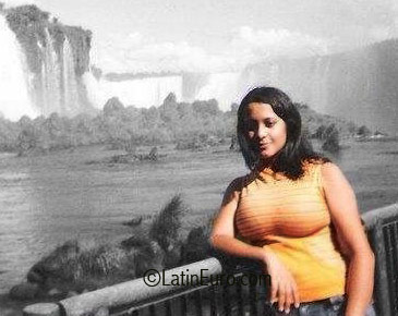 Date this fun Brazil girl Tathyane from Foz do Iguacu B1646