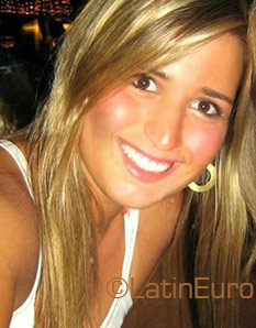 Date this stunning Brazil girl Roberta from Campinas B1670