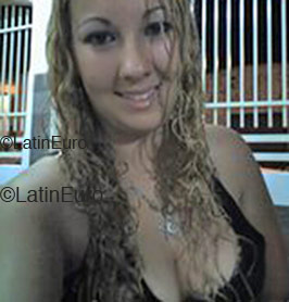 Date this pretty Brazil girl Ahagiani from Auriflama B1709