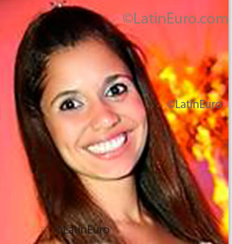 Date this gorgeous Brazil girl Paola from Vitoria B1782