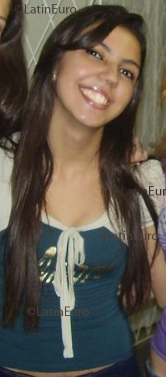 Date this voluptuous Brazil girl Sanary from  B1797