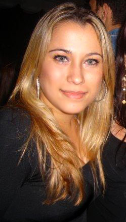 Date this happy Brazil girl Daiene from Jau - B1801