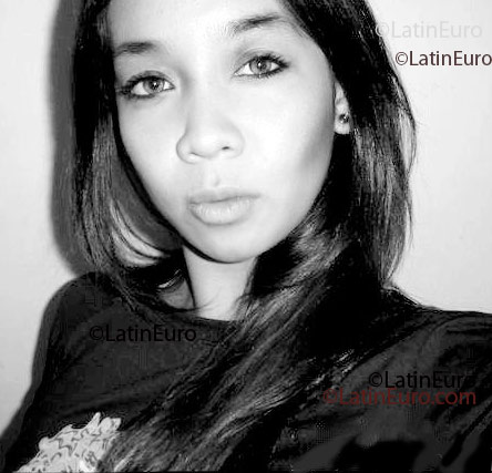 Date this foxy Brazil girl Sathy from  B1819