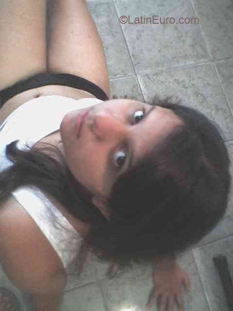 Date this young Brazil girl Vivian from Araras B1839