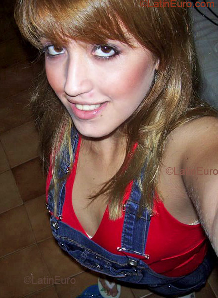 Date this charming Brazil girl Daniele from  B1952