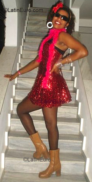 Date this passionate Brazil girl Poliana from  B1967