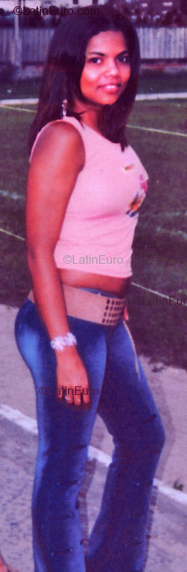 Date this fun Brazil girl Smaily from  B2055