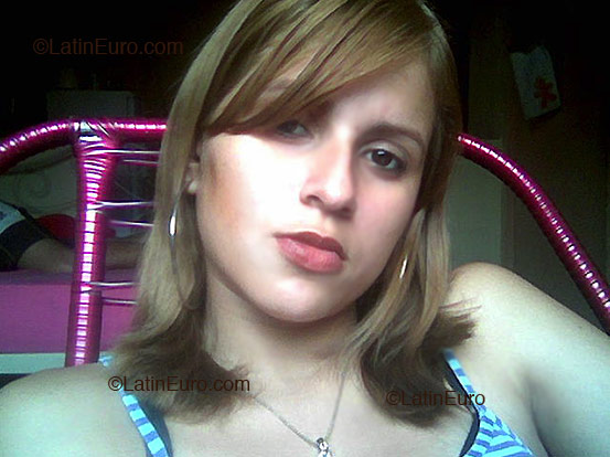 Date this funny Brazil girl Giuliana- from  B2147