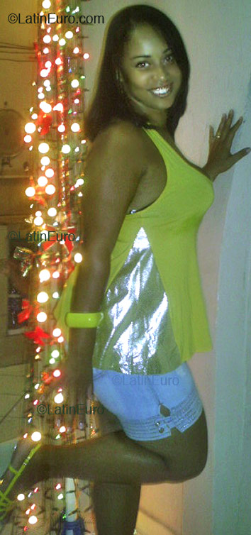 Date this good-looking Brazil girl Danielli from Rio de Janeiro B2148