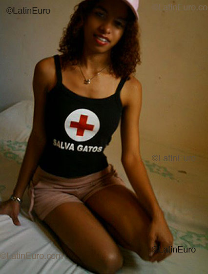 Date this voluptuous Brazil girl Susy from Rio de Janeiro B2168