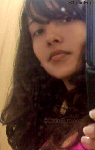 Date this foxy Brazil girl Elaine from Rio de Janeiro B2196