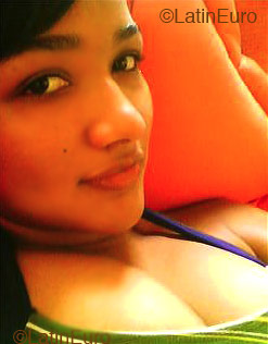 Date this happy Brazil girl Arilane from  B2213