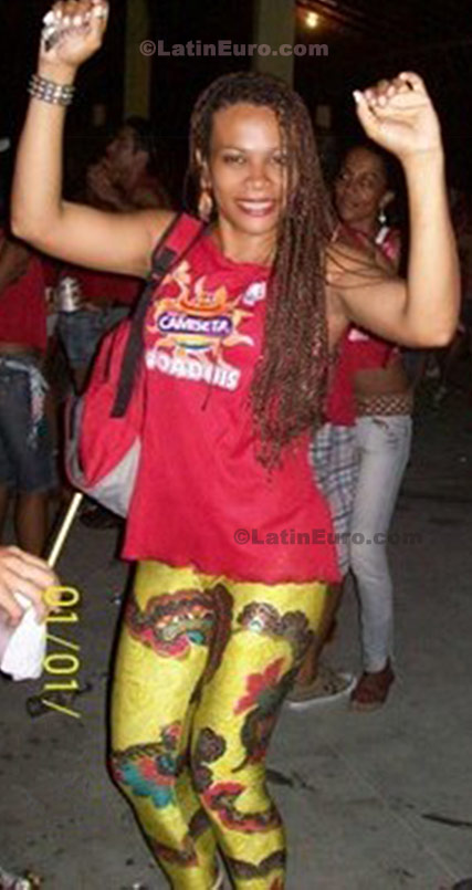 Date this cute Brazil girl Maria Gorethe from Bom Jesus Da Lapa BR4103