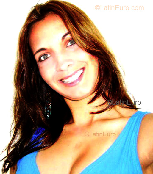 Date this delightful Brazil girl Leandra from  B2268