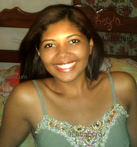 Date this lovely Brazil girl Charlene from COQUEIRO B2276