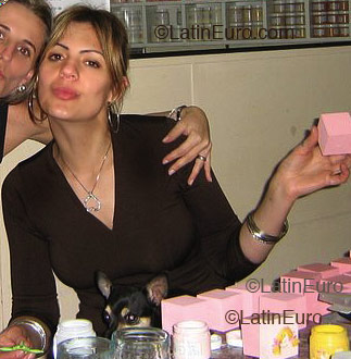 Date this charming Brazil girl Taci from CURITIBA B2279