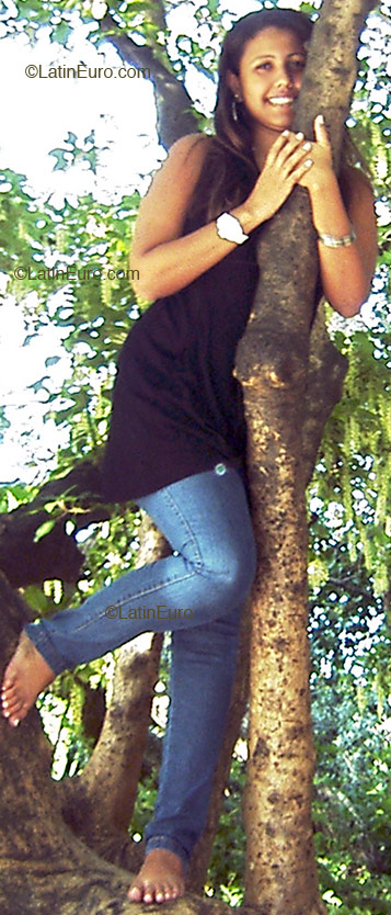 Date this lovely Brazil girl Helena from CAMPO GRANDE B2281